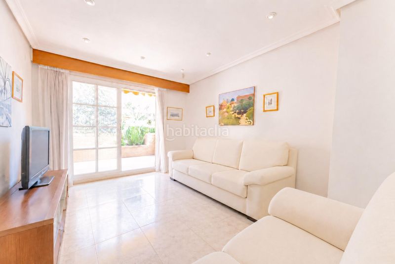 Foto 97d97a74-241f-4e04-8887-3b03f6302641. Casa adossada amb aparcament a Mas Camarena Bétera