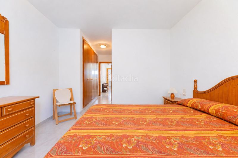 Foto befae28e-fcbe-42c4-b332-62c05c2e98bf. Casa adossada amb aparcament a Mas Camarena Bétera