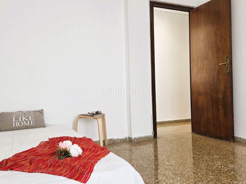 Foto ac8aad58-0c0f-4190-9cf6-ee1747ae7746. Pis a Mont Olivet Valencia