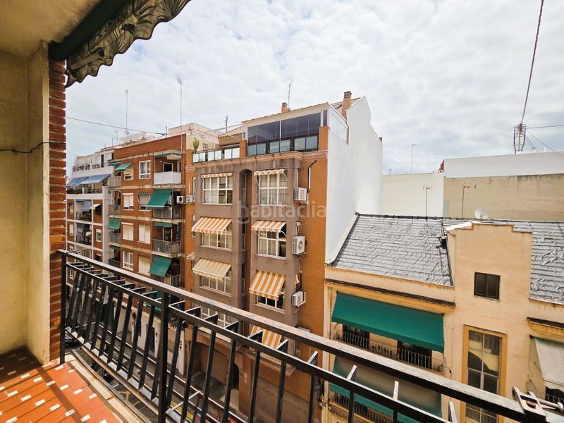 Foto cb0acba2-66fb-4203-8a86-e735bd5fd555. Pis a Mont Olivet Valencia