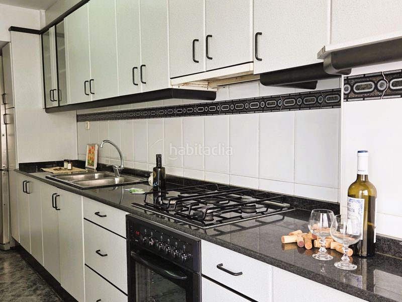 Foto f7ac1ddb-6e32-4db7-b6fb-d36b36b7755c. Pis a Mont Olivet Valencia