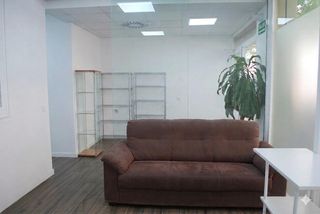 Local Comercial en Benetússer. Local totalmente reformado en benetusser para todo tipo de activ