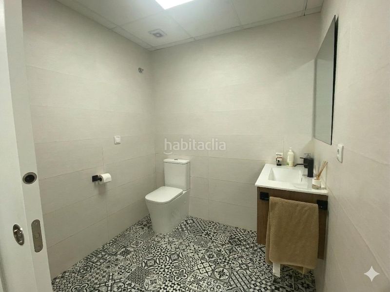 Foto c8c52dfc-a0b0-455d-b800-ceeb03c322cd. Local comercial a Benetússer