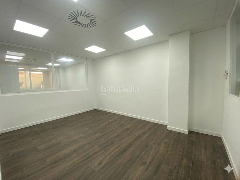 Foto f5ceddcb-1820-4f27-9923-5ba8086c0d7a. Local comercial a Benetússer