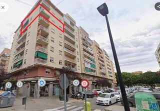 Pis a Calle musico barbieri 1. Luminoso sexto piso esquinero junto al parque enrique granados