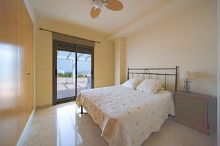 Apartment in Pego. Piso en planta baja con gran terraza y vistas espectaculares en