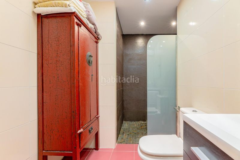Foto a999eb2f-ce86-41f9-b4e2-b502de10a4c2. Àtic amb calefacció aparcament piscina a Nou Benicalap Valencia