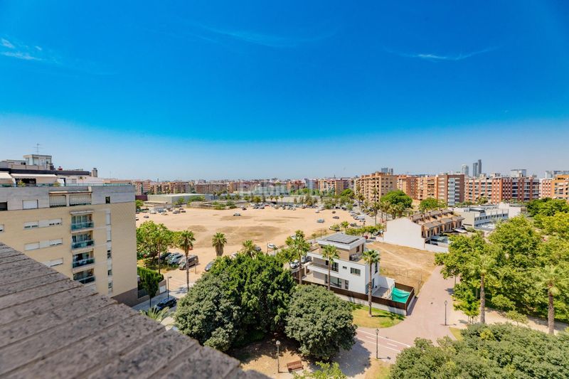 Foto d903ad89-3c3a-445e-98be-4e99ca25a147. Àtic amb calefacció aparcament piscina a Nou Benicalap Valencia