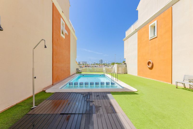 Foto deb205a7-7603-42cd-a9df-f9fb00a1e15d. Casa adossada amb aparcament piscina a Moncófar Pueblo Moncofa