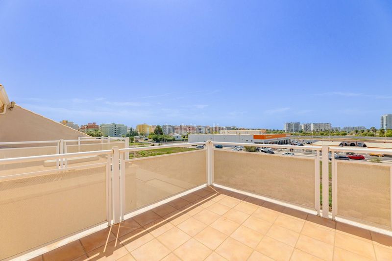 Foto dfb3c09c-cda4-425b-b486-6c48f9b38157. Casa adossada amb aparcament piscina a Moncófar Pueblo Moncofa