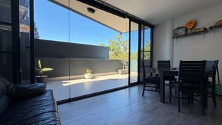 Flat in Avenida mar 12. Privacidad y espacio! bajo con 3 accesos independientes, garaje