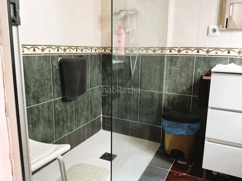Foto 4cf670ec-7c9a-4643-ae1f-2b1b586e0947. Casa adossada a Potríes