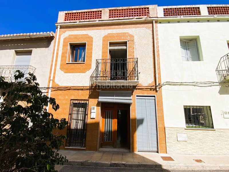 Foto 563d9618-cea6-4427-bafb-9ba6090da5c8. Casa adossada a Potríes