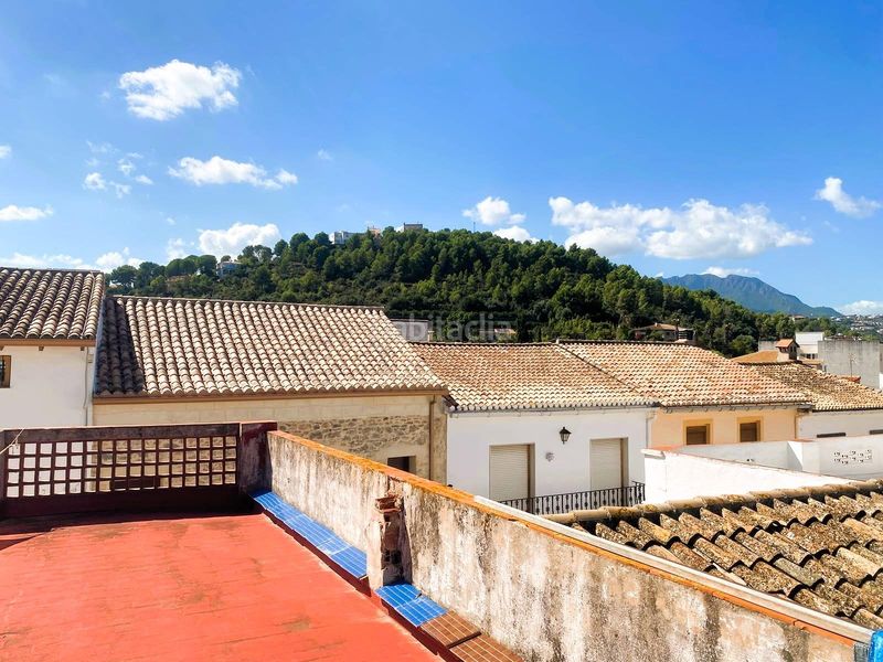 Foto d87fdaeb-1619-450f-9255-411d6e9fb061. Casa adossada a Potríes