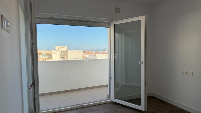 Foto fa809477-4b55-4796-886b-fef01cc52bdf. Àtic a maestrat 3 a Avenida de Abril-9 de Octubre Sagunt
