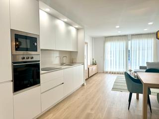 Maison jumele dans Carrer d'antoni tpies 6. Nueva promocion adosados -hospitalet de l'infant-