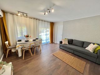 Alquiler Piso  Carrer de juan valera. Piso con 2 habitaciones amueblado con aire acondicionado