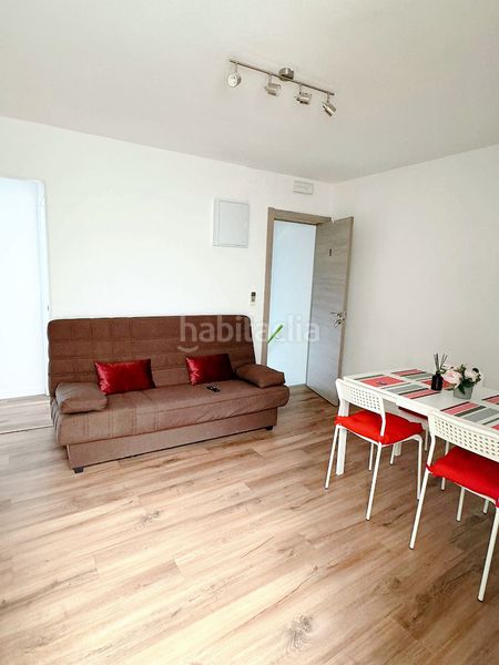 Foto feda86ac-ef07-49a9-8131-55616ceaca1c. Edifici a Sistrells Badalona