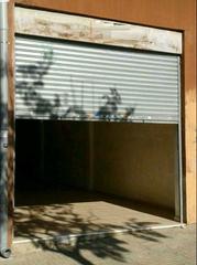 Local Comercial  Passeig comte de vilardaga. Local almacn con posibilidad de uso como garaje