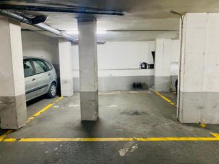 Car parking  Carrer del marquès de monistrol. Plaza de parking en venta en la rambla