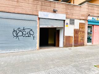 Local Comercial  Passeig comte de vilardaga. Local comercial, bien ubicado y con vado
