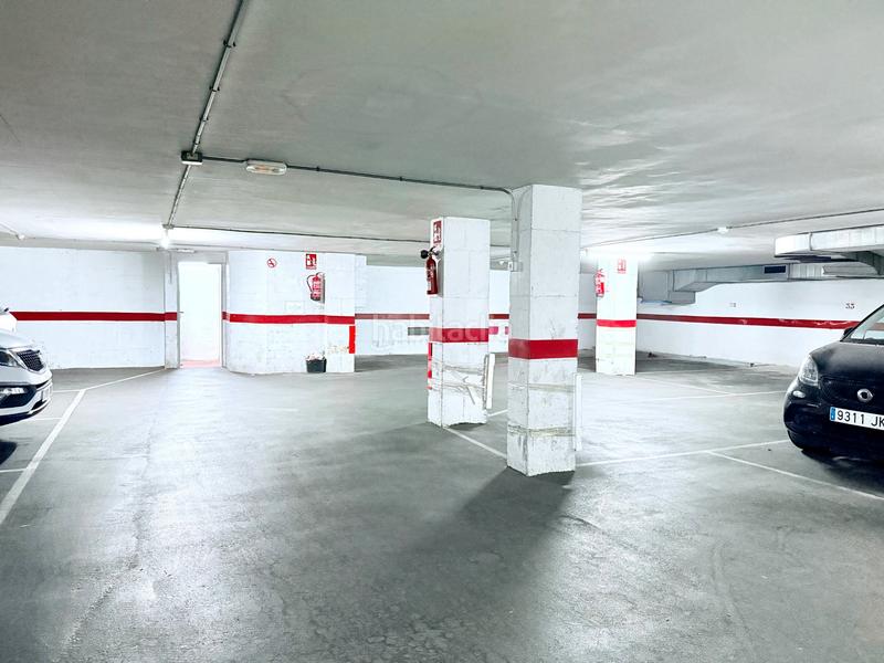 Foto ea3c03b9-b6c3-48cf-b4a3-ac460947ff2f. Parking voiture dans Can Calders Sant Feliu de Llobregat