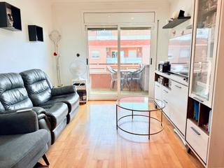 Appartement à Roses-Castellbell. Junto al trambaix: muy soleado, bien orientado, excelente ubicac