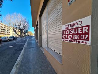 Lloguer Local Comercial  Riera de la bisbal. Gran local totalmente acabado