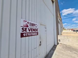 Nau industrial  Calle vidriers dels-pol cometa. Nave totalmente acabada con altillo en pi la cometa