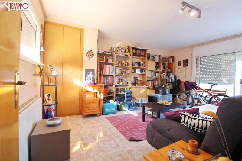 Foto 5efa593c-8fc2-4298-9a93-be110e2af416. Casa adossada amb calefacció aparcament a El Tancat-Mas d´en Gual Vendrell (El)