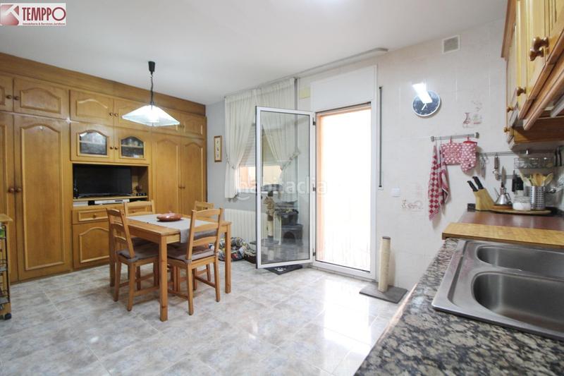 Foto e5b0f0ac-44ce-4f3a-8d91-6c3a3efcf4a5. Casa adossada amb calefacció aparcament a El Tancat-Mas d´en Gual Vendrell (El)