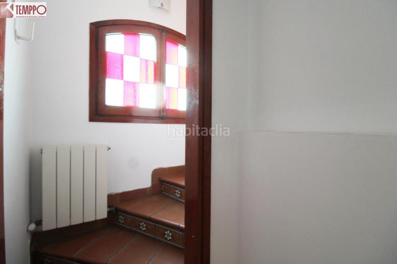 Foto a1ac952c-d48d-40e2-913c-9f8a2d53a513. Dúplex descubre este espectacular ático dúplex con 2 viviendas independientes registralmente en Vendrell (El)