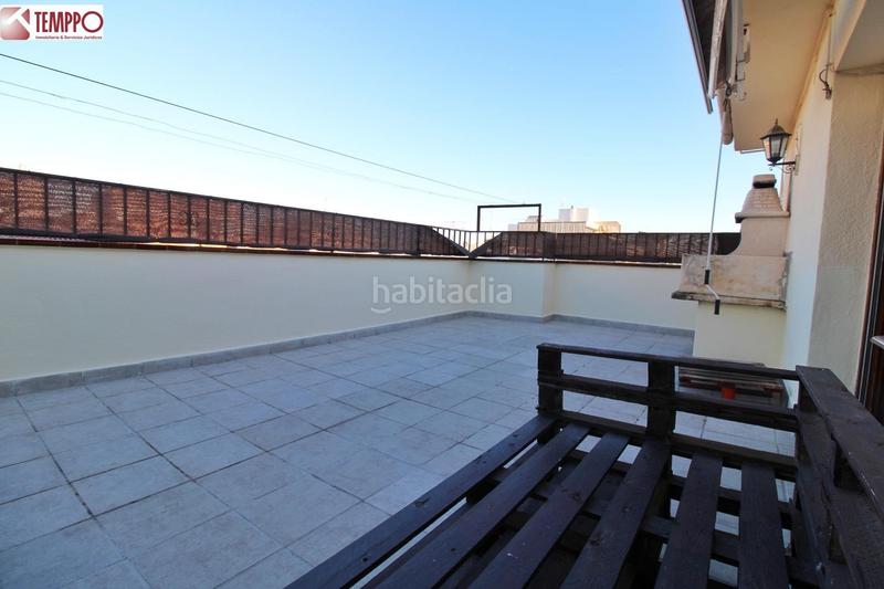 Foto a8ee107f-1789-42ba-acbf-55267c563ec5. Dúplex descubre este espectacular ático dúplex con 2 viviendas independientes registralmente en Vendrell (El)