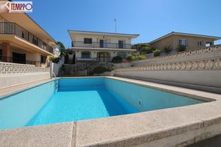 Casa a Segur de Calafell Nucli Urb. Casa con piscina en segur de calafell