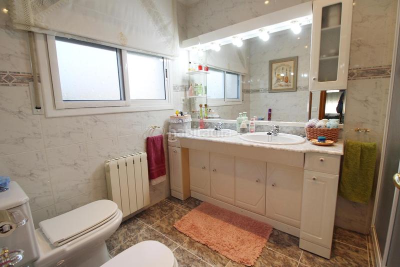 Foto 1255a9f6-7b44-4d7b-a6af-f8b2fbf49a74. Reihenhaus mit heizung parking in El Tancat-Mas d´en Gual Vendrell (El)