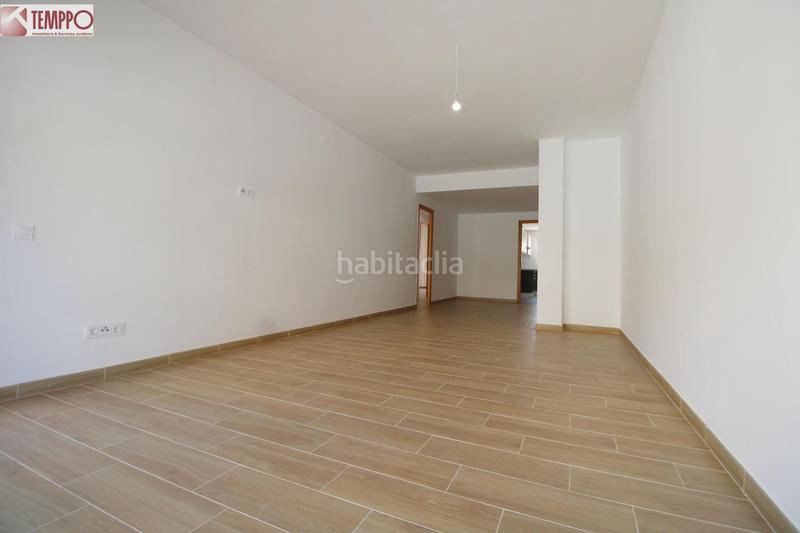 Foto 5eef903e-463f-4d83-89fd-df2dc12b21f7. Alquiler planta baja amplio y con terraza de más 40m2 en Calafell