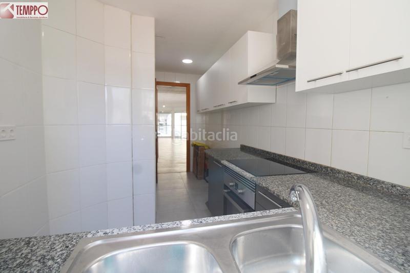 Foto 71f81342-315e-48ab-8364-4ec923c6df49. Alquiler planta baja amplio y con terraza de más 40m2 en Calafell