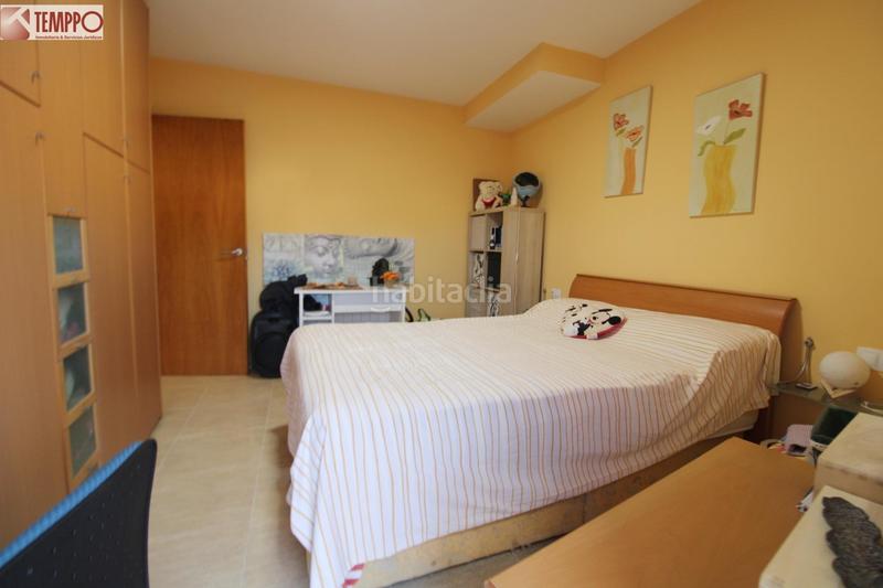 Foto 69c4fca0-5473-4605-9481-ede80f2ae27a. Dúplex  de 3 dormitorios con terraza y vistas despejadas en Roda de Barà