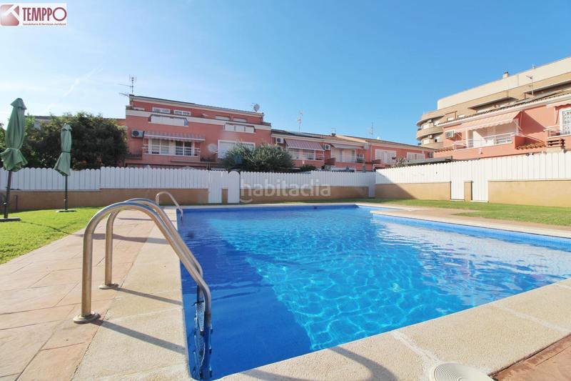 Foto 1b7128da-172d-4368-b9ff-29597afff4d2. Casa adossada amb calefacció aparcament piscina a Vendrell (El)