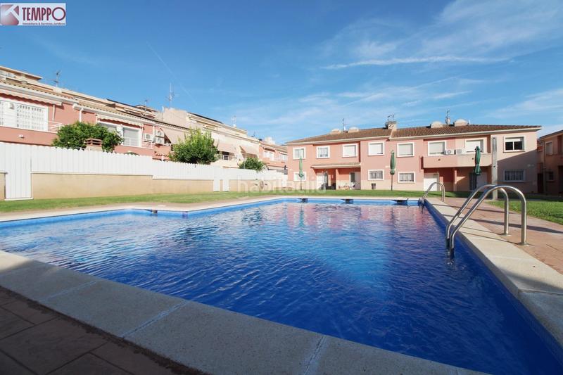 Foto e8d71002-993b-4157-b8ea-453cf8b3439f. Casa adossada amb calefacció aparcament piscina a Vendrell (El)