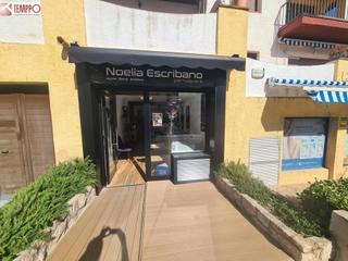 Traspàs Local Comercial  Avenida del mar. Alquiler con traspaso de salón de peluquería en el roc de sant c
