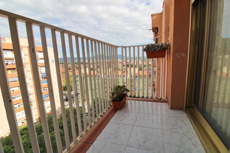 Foto 4e8b9863-867f-40d3-a190-5fb4099f43cf. Piso luminoso piso de 3 dormitorios en La Roureda Sabadell