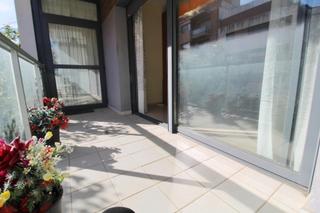 Piso en Centre. Amplio con mucha luz, ascensor y plaza de aparcamiento