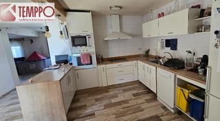 Casa adosada en Bisbal del Pened�s (La). Casa de pueblo con jard�n y barbacoa en la bisbal del pened�s