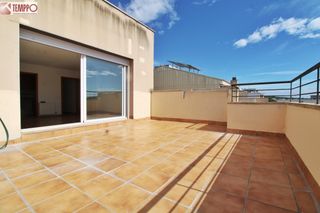 �tico en Centre. Terraza con vistas super despejadas y plaza de pk