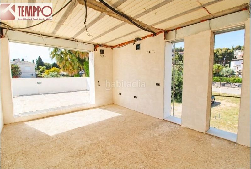 Foto 1c7a8322-4a3b-4a2a-8e7e-e36a39760a63. Casa amb calefacció aparcament piscina a Els Masos - Els Garrofers Coma-ruga