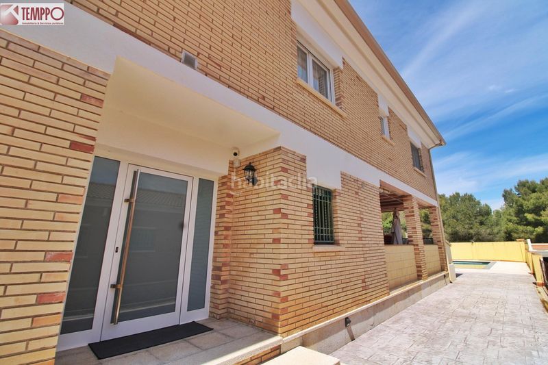 Foto 2da9e215-55ef-4356-a954-d6d59e14147e. Casa amb aparcament piscina a Nou Vendrell Vendrell (El)