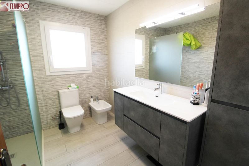 Foto ff60b012-9132-46bc-9e1d-9781d8a1a7d0. Casa amb aparcament piscina a Nou Vendrell Vendrell (El)