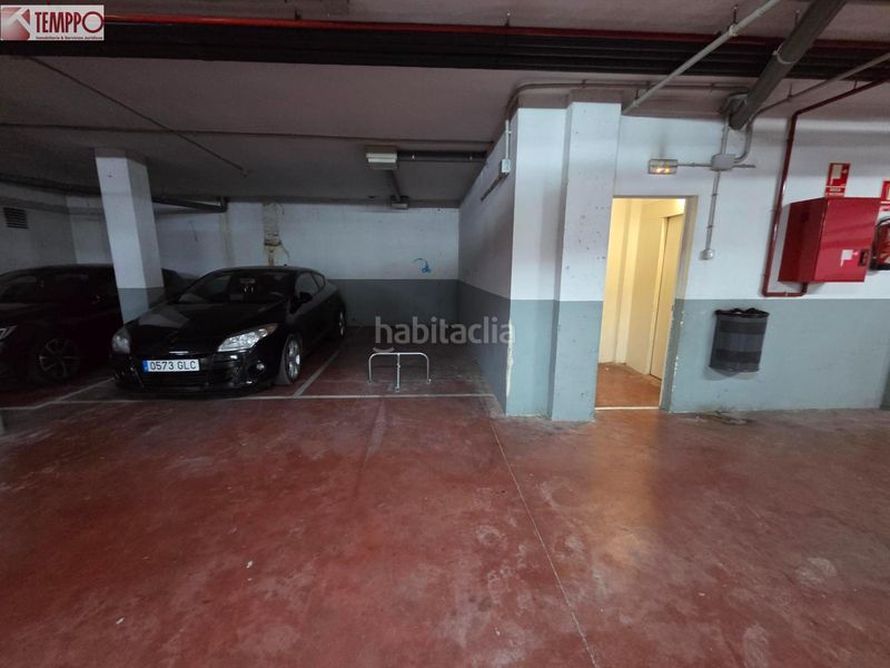 Foto 327e1c4c-8cc6-4eb5-81f5-d6d712696212. Aparcament cotxe a El Tancat-Mas d´en Gual Vendrell (El)