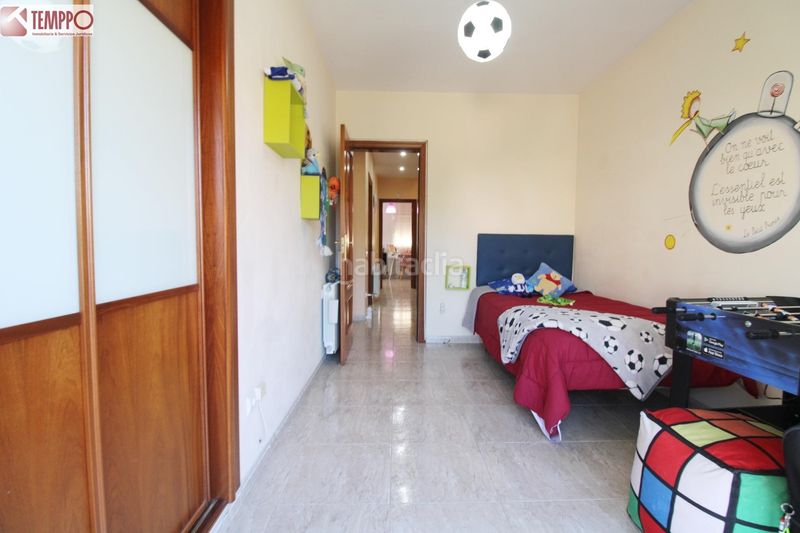 Foto 066e2edb-e5c8-4b5a-b7d3-b9890f9f0eae. Casa adossada amb calefacció aparcament piscina a Vendrell (El)